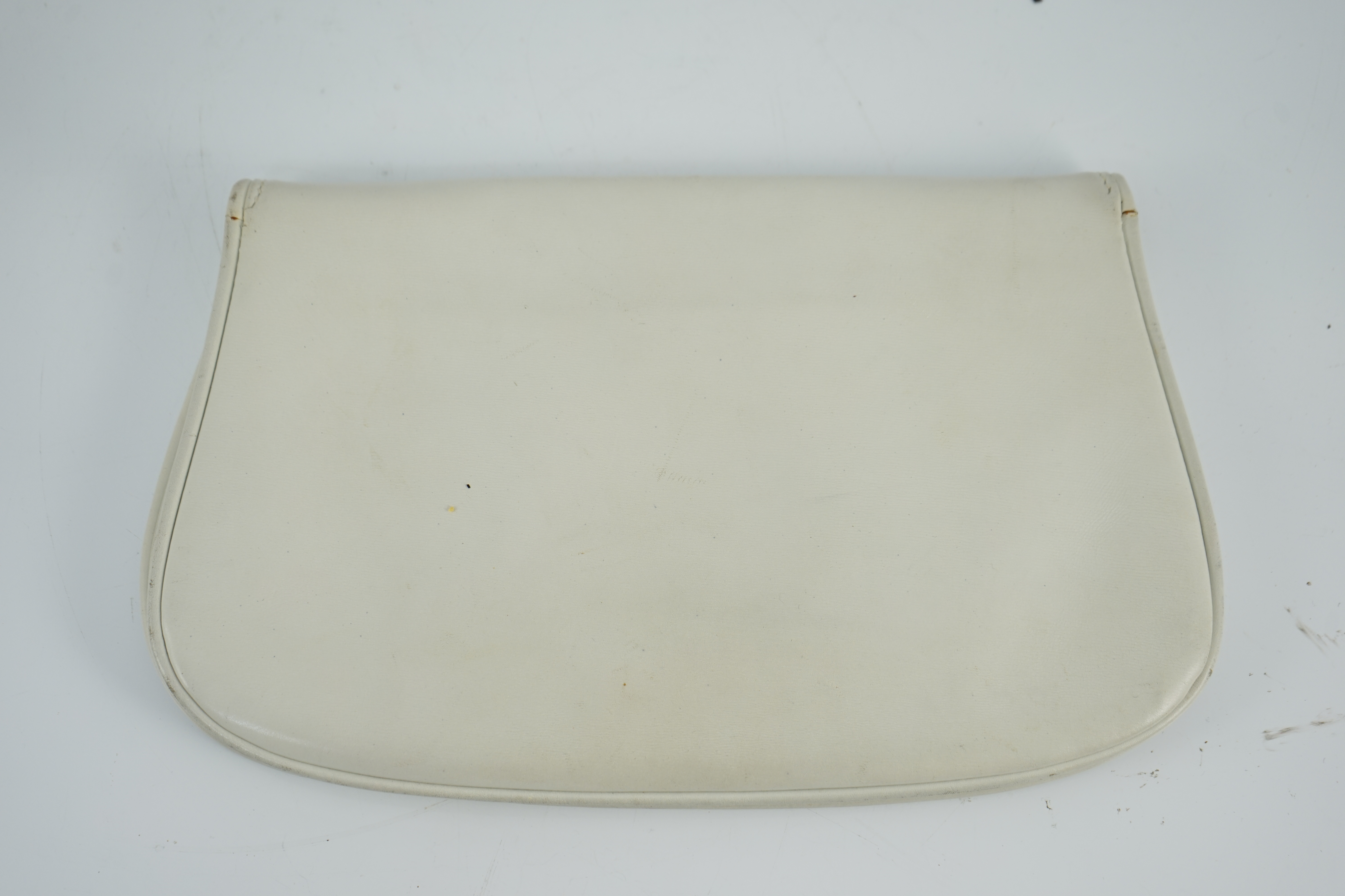 A vintage Gucci Blondie Unicorn white leather clutch bag, width 28cm, depth 4cm, height 16cm